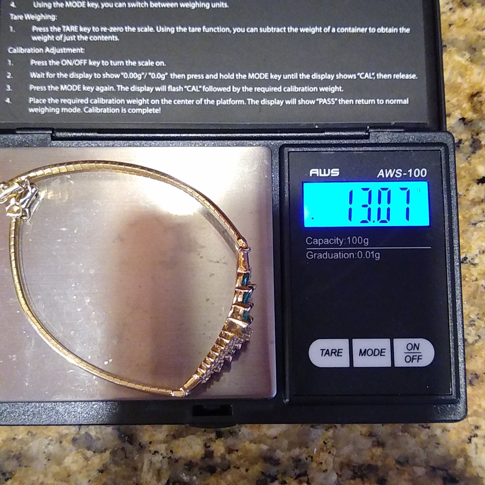 Emerald and diamond Omega bracelet, 14k yellow gold - Picture 6 of 13